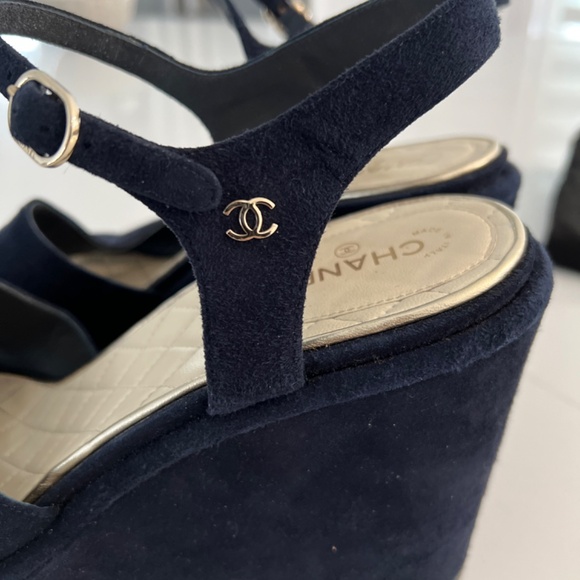 CHANEL Blue Suede Platform Wedge CC Sandals - Picture 10 of 13